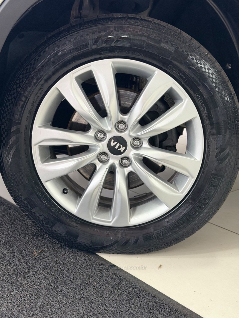 SORENTO EX 3.5 L V6 4X4 AUTOMÁTICO - 2011 - SANTA CRUZ DO SUL