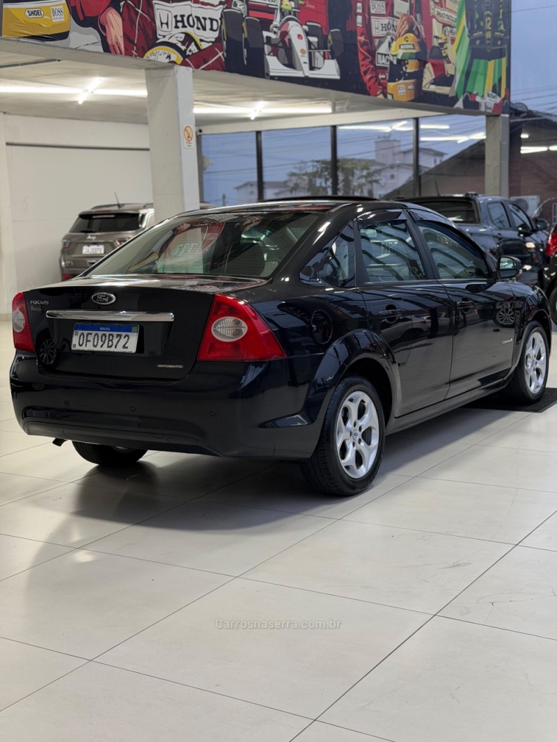FOCUS 2.0 TITANIUM 16V FLEX 4P AUTOMÁTICO - 2012 - SANTA CRUZ DO SUL