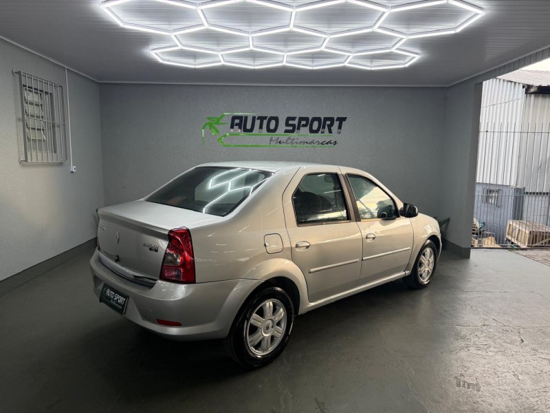 LOGAN 1.6 EXPRESSION 16V FLEX 4P MANUAL - 2011 - CAXIAS DO SUL