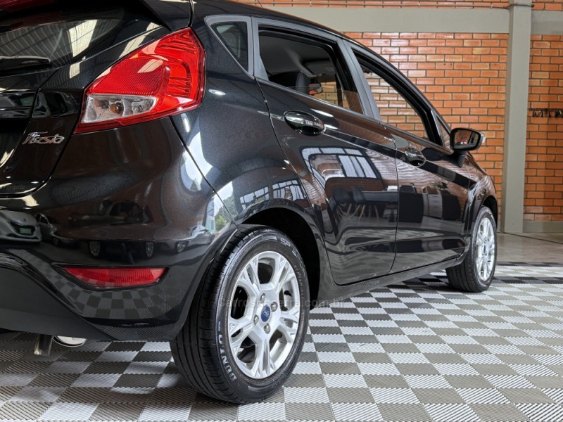 FIESTA 1.5 SE HATCH 16V FLEX 4P MANUAL - 2014 - BENTO GONçALVES