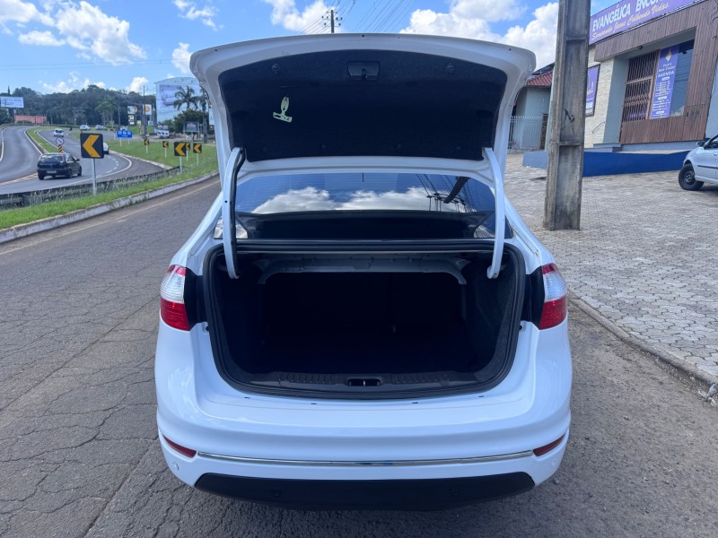 FIESTA 1.6 TITANIUM SEDAN 16V FLEX 4P AUTO - 2016 - DOIS IRMãOS