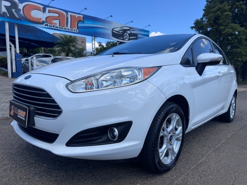 fiesta 1.6 titanium sedan 16v flex 4p auto 2016 dois irmaos