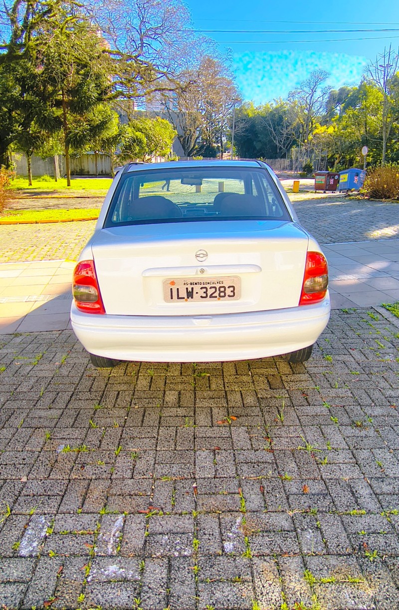 CORSA 1.0 MPFI CLASSIC SEDAN 8V GASOLINA 4P MANUAL - 2004 - FARROUPILHA