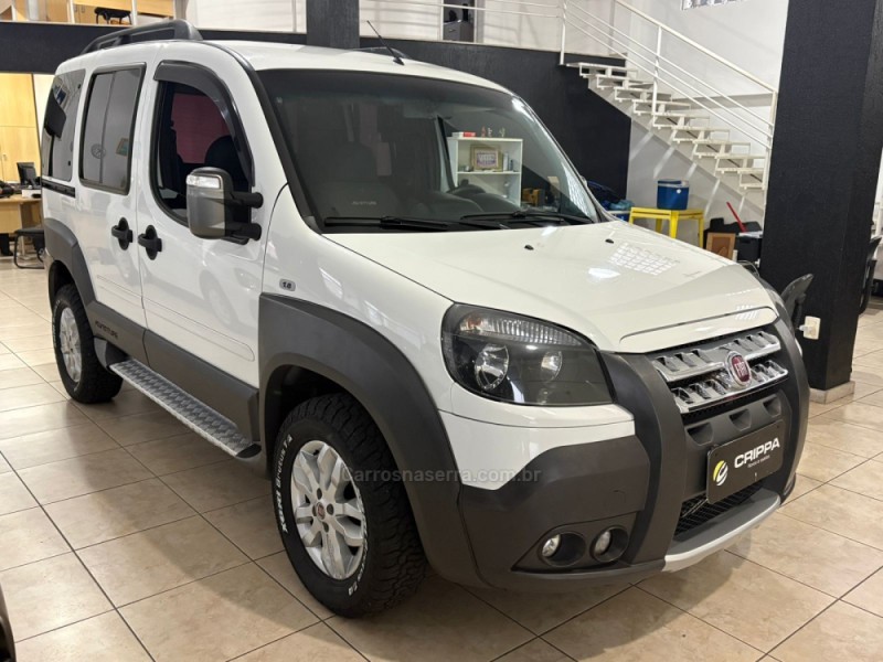 DOBLÓ 1.8 MPI ADVENTURE 8V FLEX 4P MANUAL - 2015 - FARROUPILHA