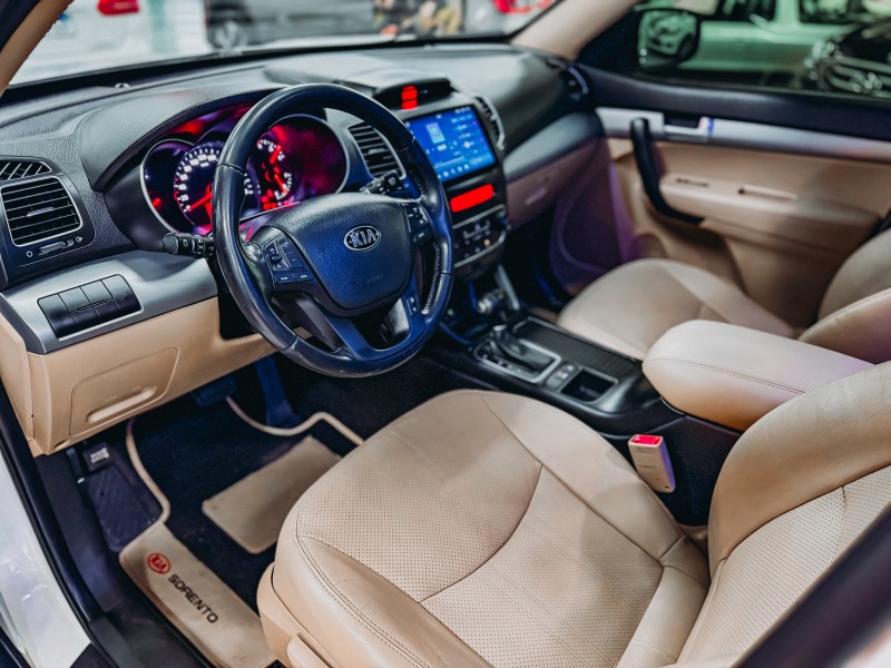 SORENTO 2.4 EX2 4X2 16V GASOLINA 4P AUTOMÁTICO - 2015 - CAXIAS DO SUL