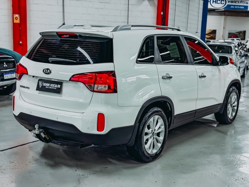 SORENTO 2.4 EX2 4X2 16V GASOLINA 4P AUTOMÁTICO - 2015 - CAXIAS DO SUL