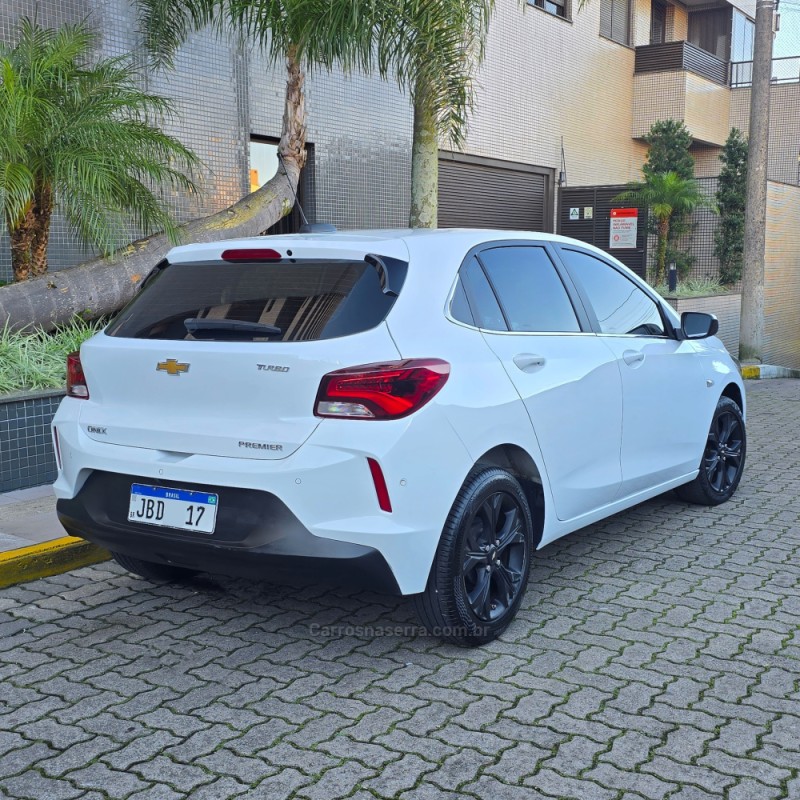 ONIX 1.0	PREMIER II PLUS 12V TURBO FLEX 4P AUTOMÁTICO - 2022 - BENTO GONçALVES