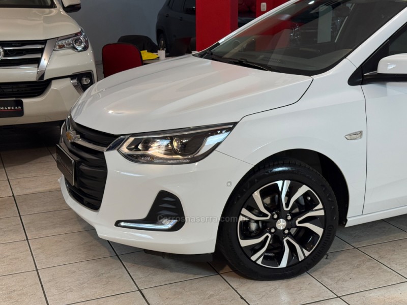 ONIX 1.0 PREMIER II 12V TURBO FLEX 4P AUTOMÁTICO - 2025 - GUAPORé