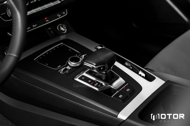 Q5 2.0 TFSI PRESTIGE PLUS 16V GASOLINA 4P S TRONIC AUTOMATIZADO - 2020 - PORTO ALEGRE