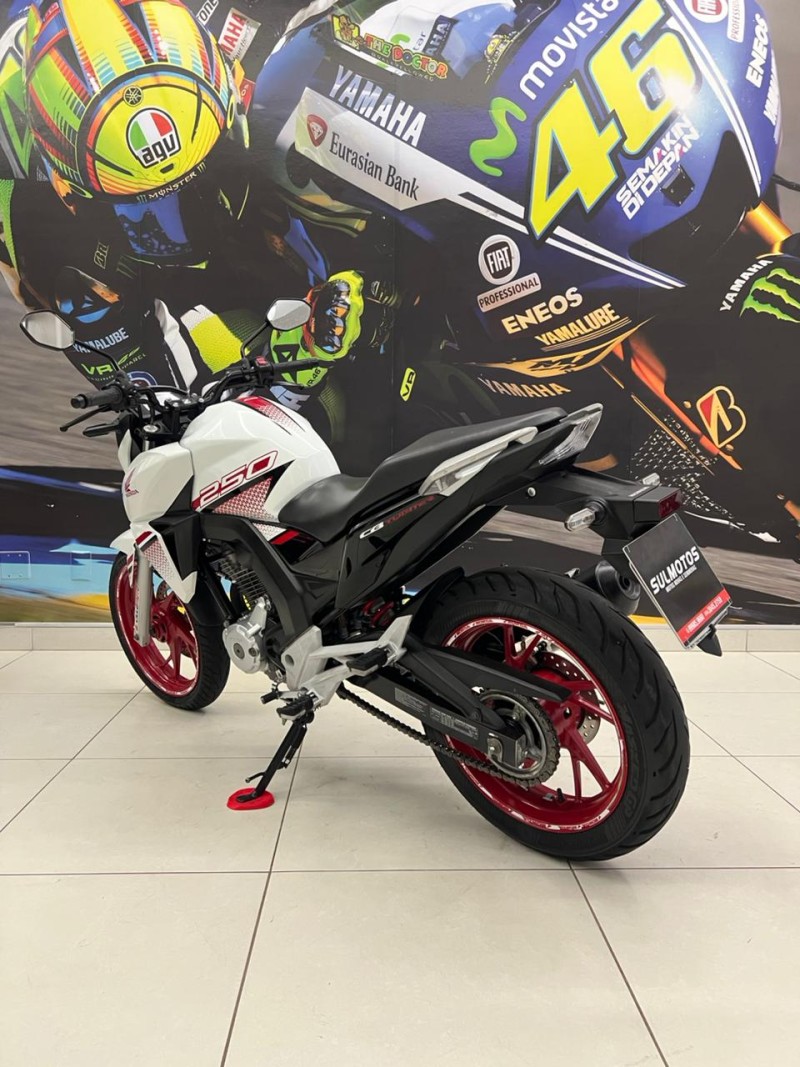 CB 250F TWISTER  - 2022 - PASSO FUNDO