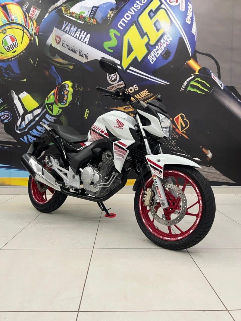 CB 250F TWISTER  - 2022 - PASSO FUNDO