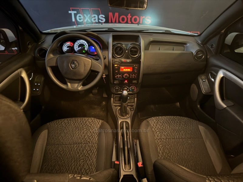 DUSTER 1.6 DAKAR 4X2 16V FLEX 4P MANUAL - 2017 - NOVO HAMBURGO