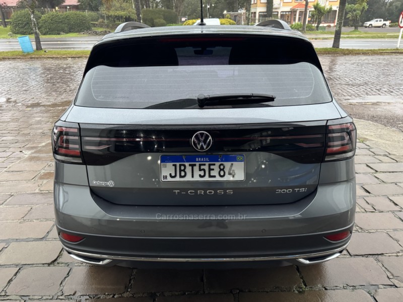 T-CROSS 1.0 COMFORTLINE TSI FLEX 4P AUTOMÁTICO - 2023 - VERANóPOLIS