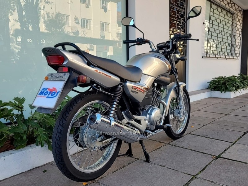 YBR 125 ED - 2004 - FLORES DA CUNHA