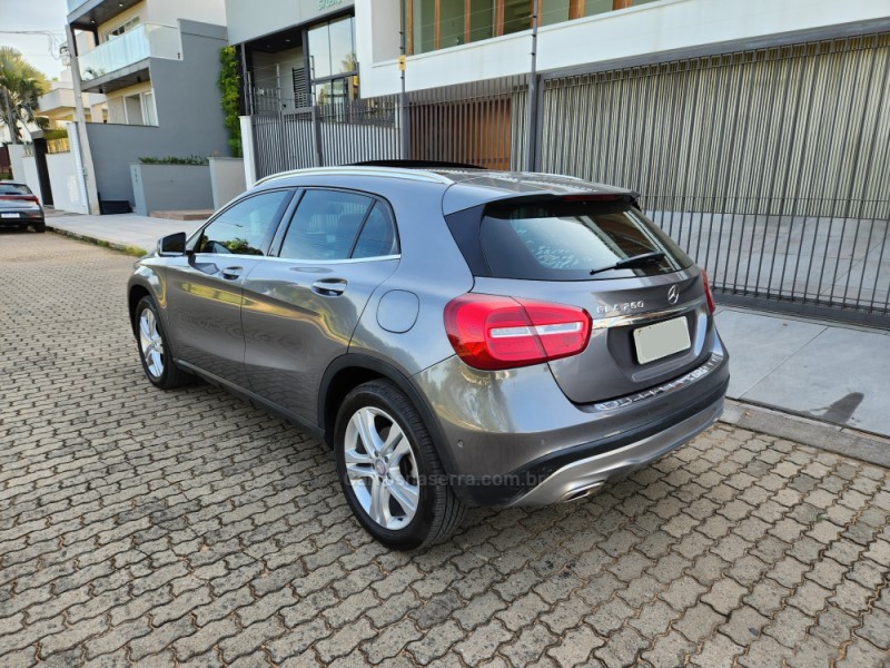 GLA 250 2.0 16V TURBO GASOLINA ENDURO 4P AUTOMÁTICO - 2016 - MONTENEGRO