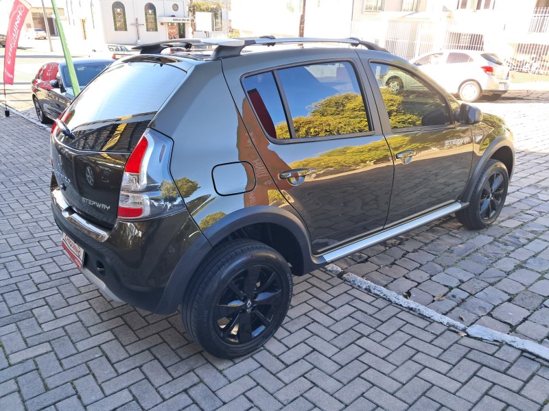 SANDERO 1.6 STEPWAY 8V FLEX 4P MANUAL - 2014 - CAXIAS DO SUL