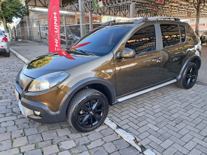 sandero 1.6 stepway 8v flex 4p manual 2014 caxias do sul