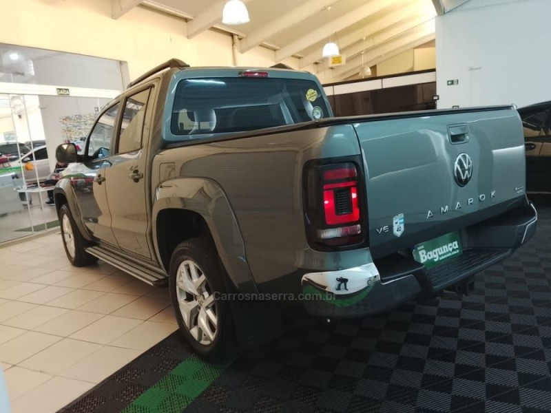 AMAROK 3.0 V6 TDI HIGHLINE CD DIESEL 4MOTION AUTOMÁTICO - 2025 - NOVO HAMBURGO