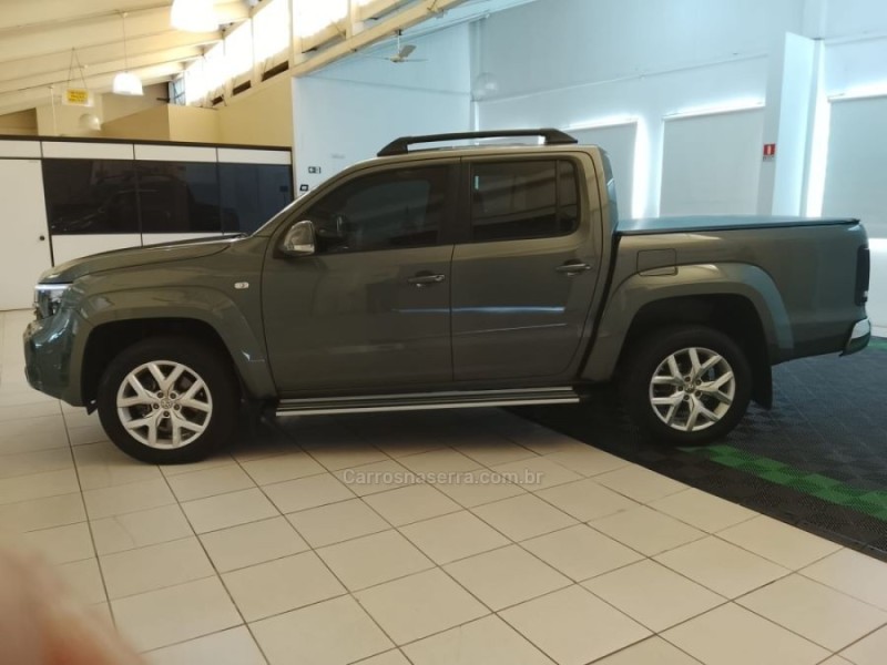 AMAROK 3.0 V6 TDI HIGHLINE CD DIESEL 4MOTION AUTOMÁTICO - 2025 - NOVO HAMBURGO