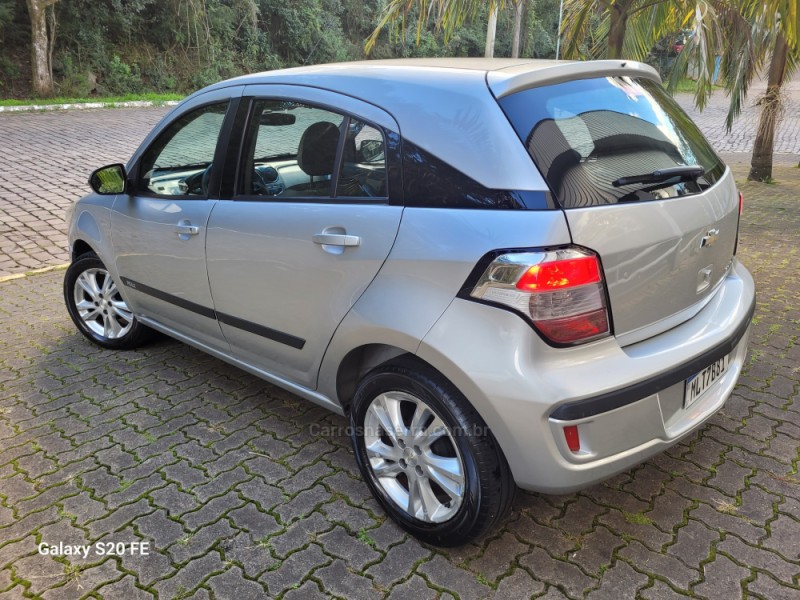 AGILE 1.4 MPFI LTZ 8V FLEX 4P MANUAL - 2014 - NOVA PRATA