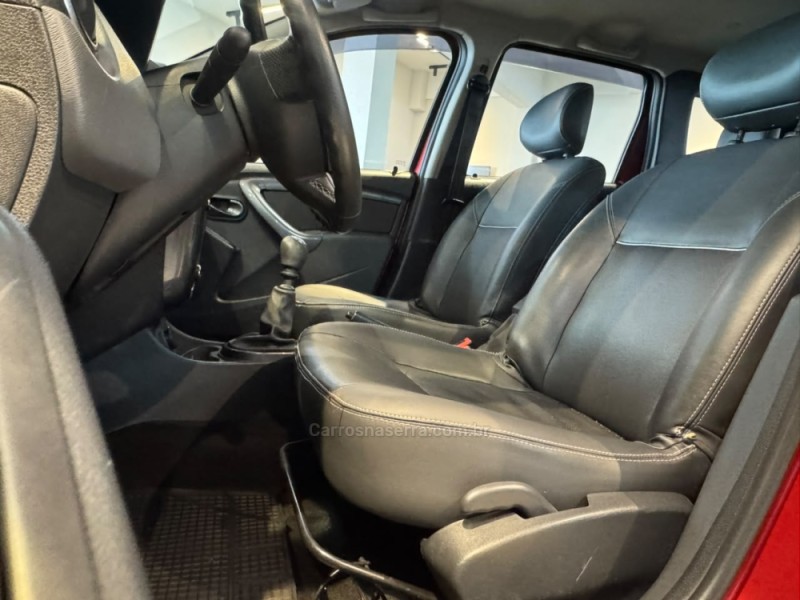 DUSTER 2.0 DYNAMIQUE 4X2 16V FLEX 4P MANUAL - 2013 - CAXIAS DO SUL
