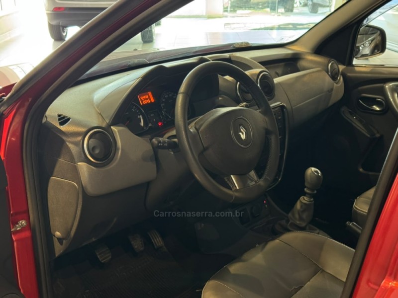 DUSTER 2.0 DYNAMIQUE 4X2 16V FLEX 4P MANUAL - 2013 - CAXIAS DO SUL