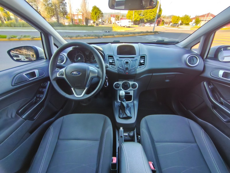 FIESTA 1.6 SE HATCH PLUS 16V FLEX 4P MANUAL - 2016 - BOM PRINCíPIO