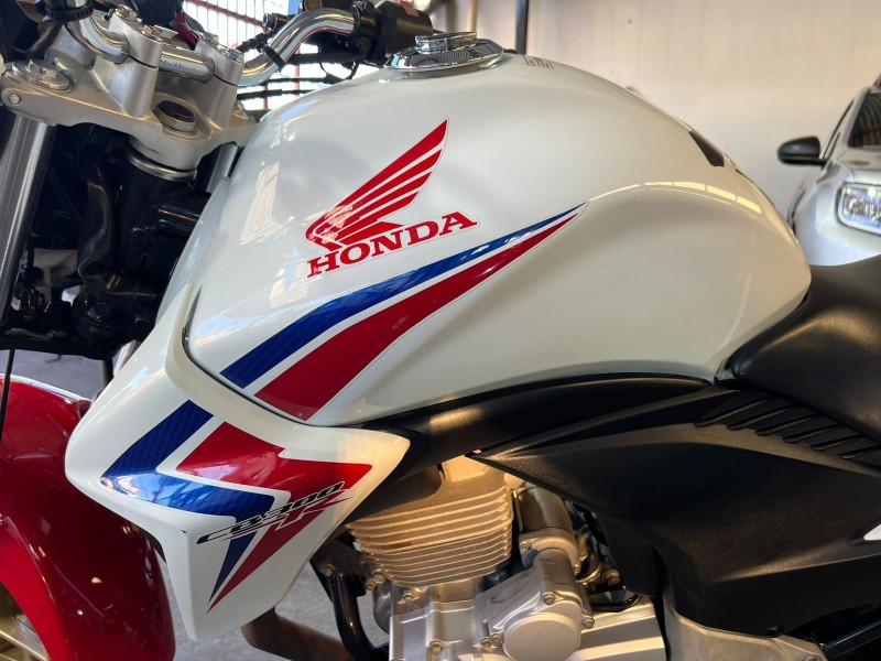 CB 300R  - 2015 - CAXIAS DO SUL