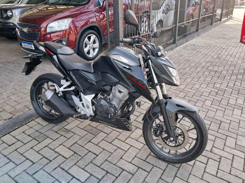 CB 300F TWISTER CBS - 2023 - CAXIAS DO SUL