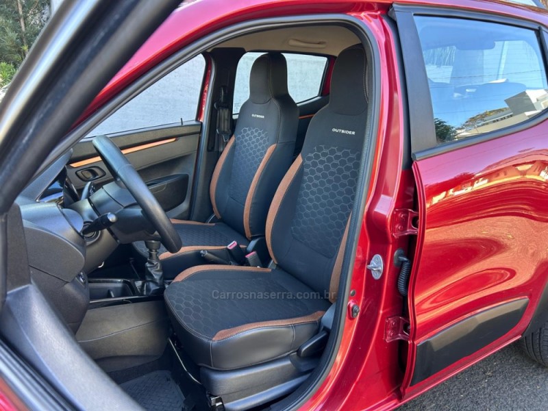 KWID 1.0 12V OUTSIDER FLEX 4P MANUAL - 2022 - VENâNCIO AIRES