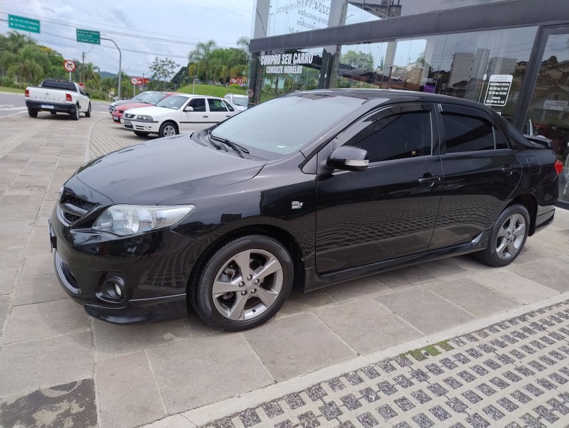 corolla 2.0 xrs 16v flex 4p automatico 2013 caxias do sul