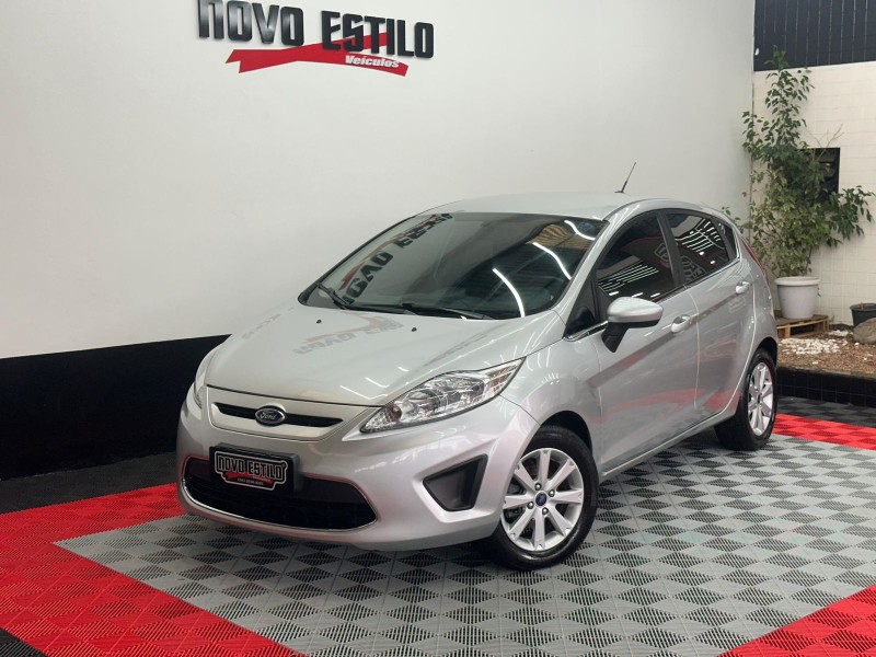 FIESTA 1.6 SE HATCH 16V FLEX 4P MANUAL - 2012 - CAXIAS DO SUL