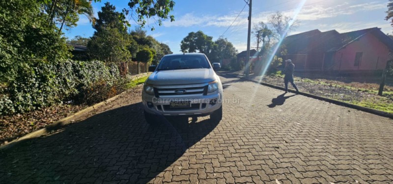 RANGER 2.5 XLS 4X2 CD 16V FLEX 4P MANUAL - 2014 - IVOTI
