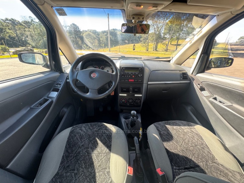 IDEA 1.8 MPI ELX 8V FLEX 4P MANUAL - 2010 - GRAMADO