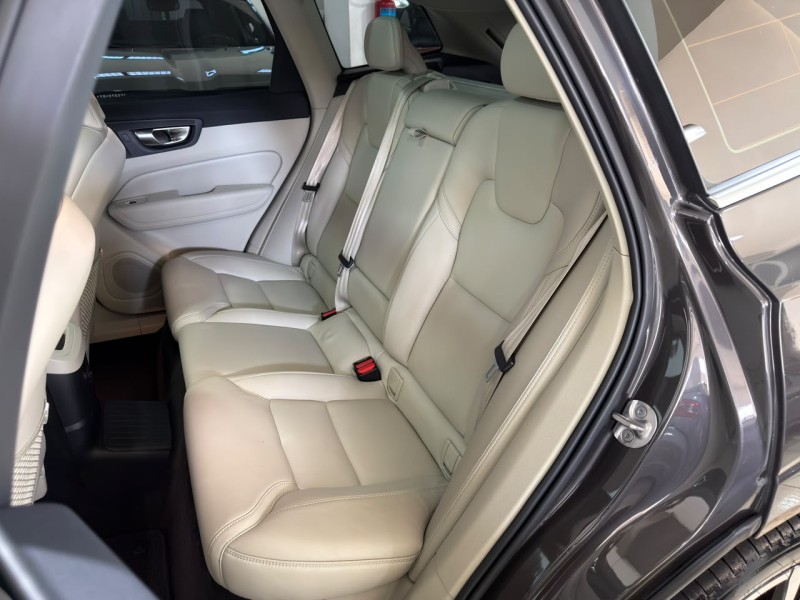 XC60 2.0 T8 ULTIMATE AWD HIBRIDO 4P AUTOMÁTICO - 2023 - CAXIAS DO SUL