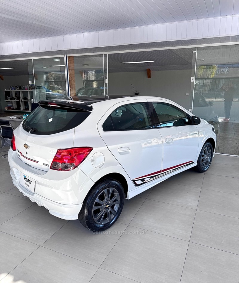 ONIX 1.4 MPFI EFFECT 8V FLEX 4P MANUAL - 2016 - VILA FLORES