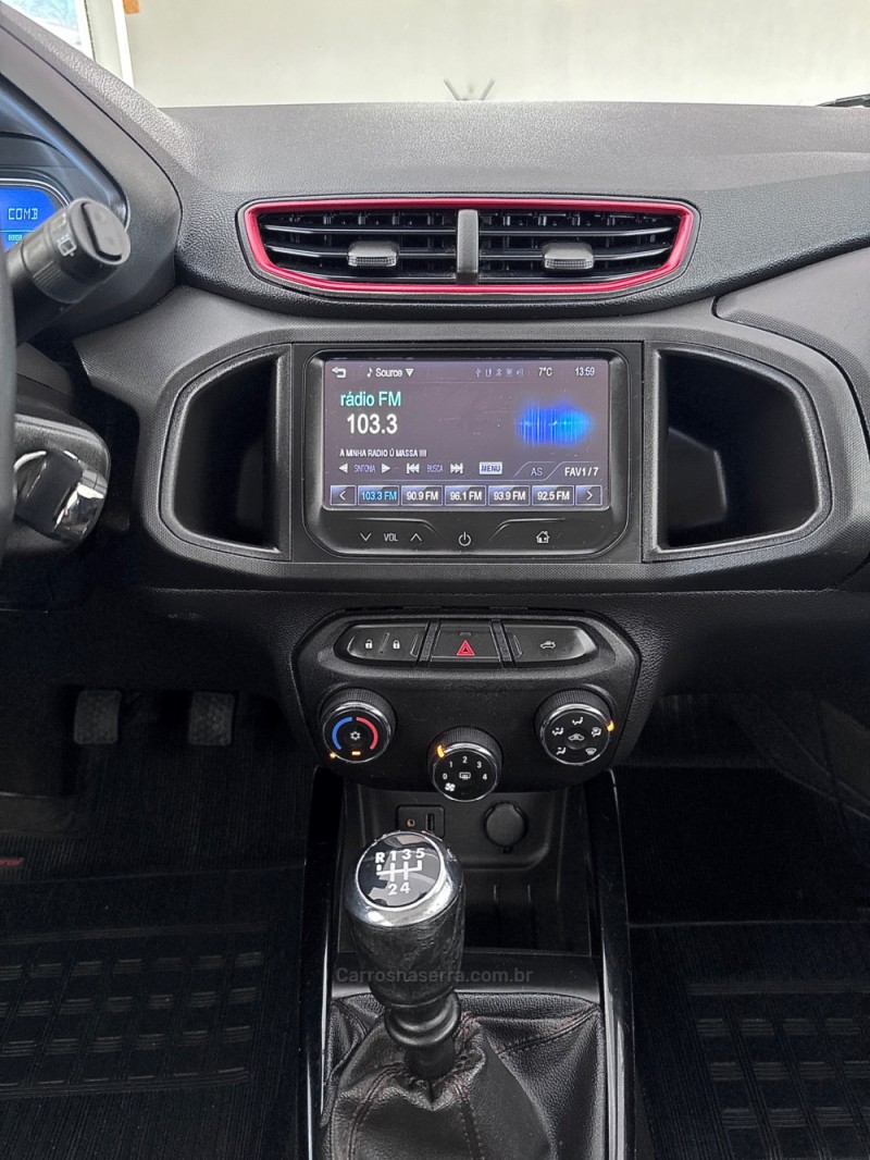 ONIX 1.4 MPFI EFFECT 8V FLEX 4P MANUAL - 2016 - VILA FLORES