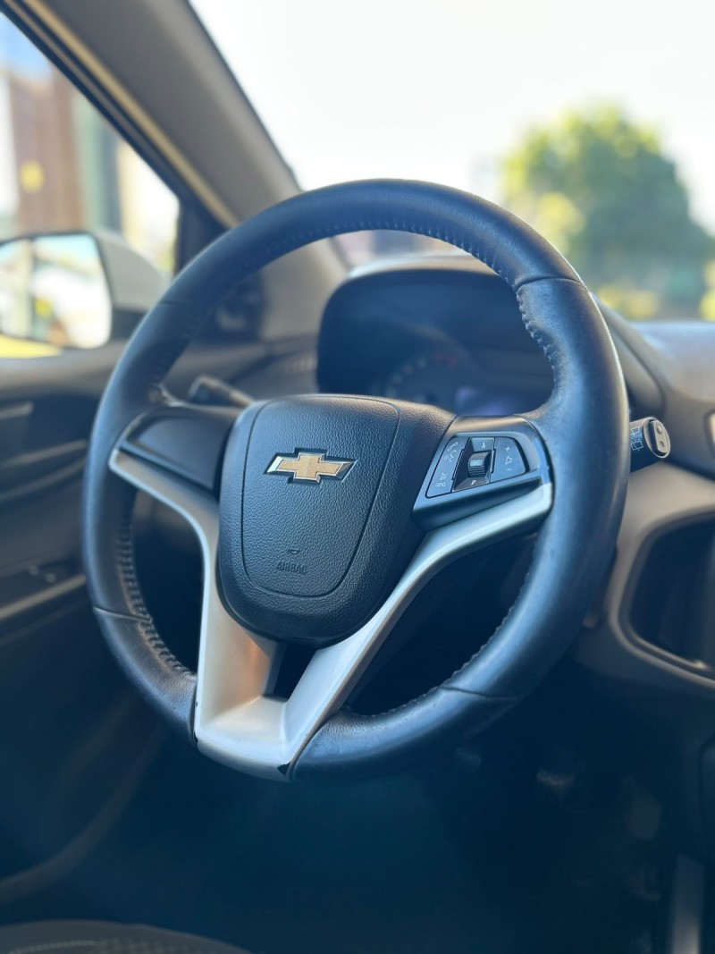 ONIX 1.0 LT 12V FLEX 4P MANUAL - 2018 - CANELA