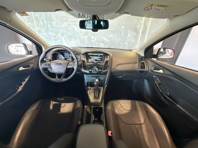 FOCUS 2.0 TITANIUM HATCH 16V FLEX 4P AUTOMÁTICO - 2016 - CAXIAS DO SUL