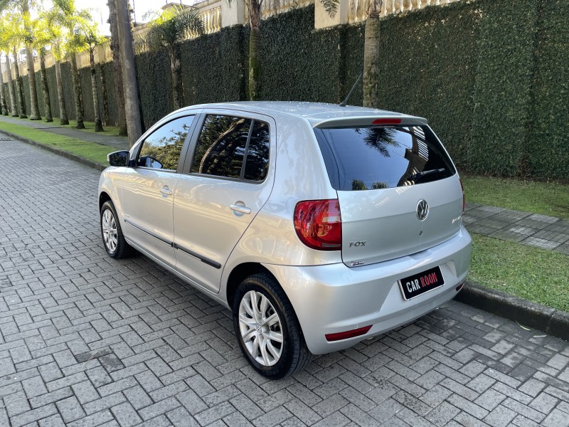 FOX 1.6 MI 8V FLEX 4P AUTOMATIZADO - 2012 - CAXIAS DO SUL