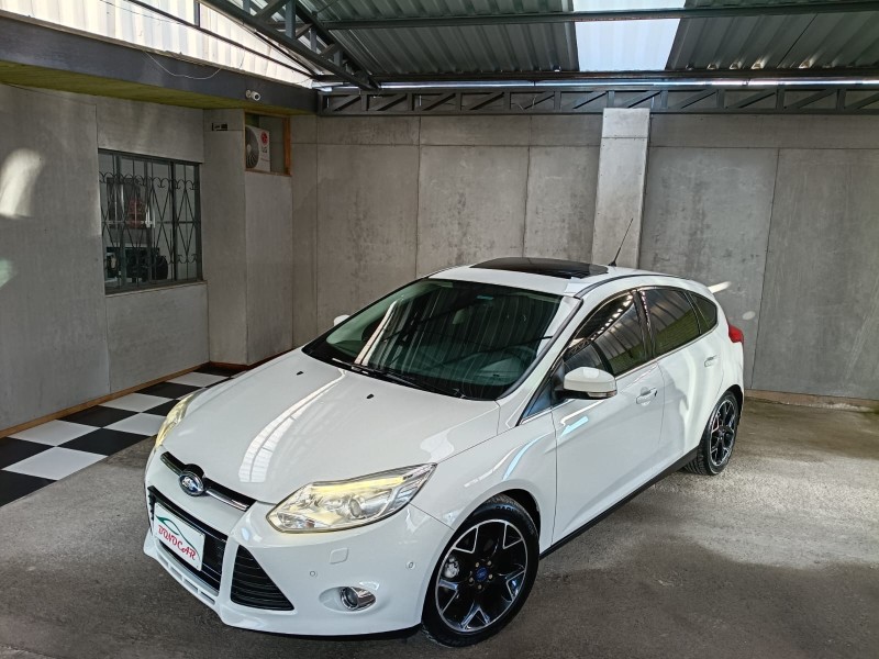 focus 2.0 titanium plus hatch 16v flex 4p auto 2015 caxias do sul