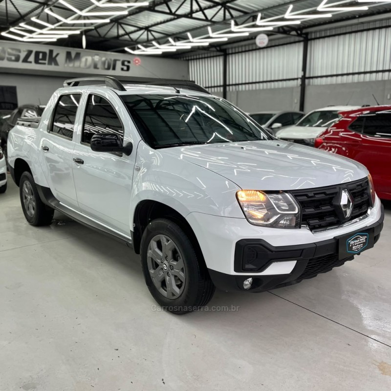 OROCH 1.6 16V SCE INTENSE FLEX 4P MANUAL - 2023 - CANOAS