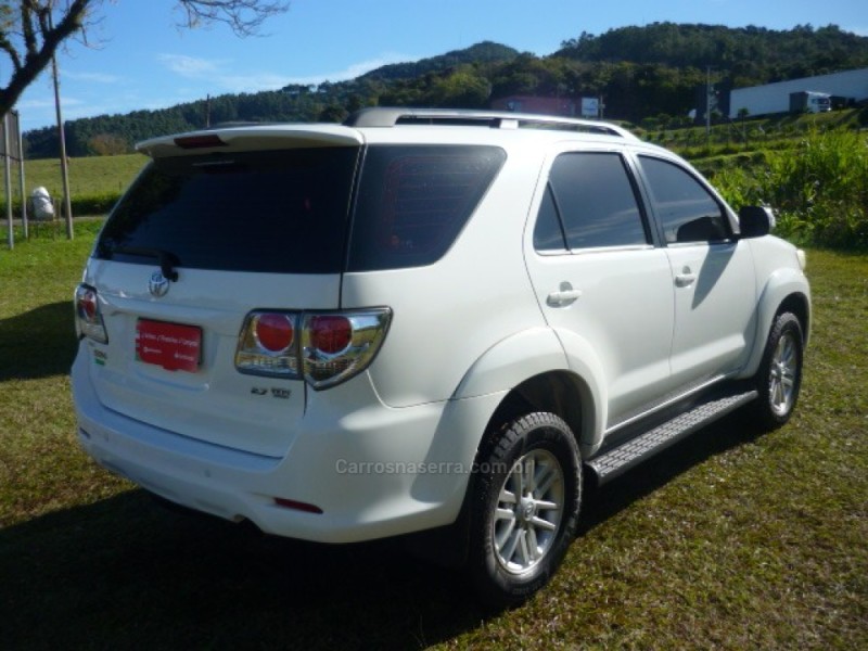 HILUX SW4 2.7 SR 4X2 16V FLEX 4P AUTOMÁTICO - 2015 - ARROIO DO MEIO