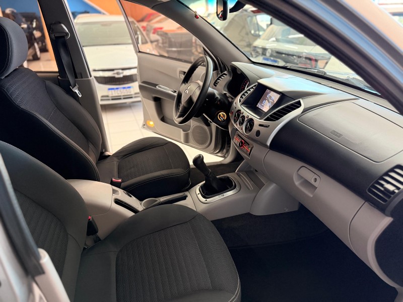 L200 TRITON 2.4 HLS 4X2 CD 16V FLEX 4P MANUAL - 2016 - CAXIAS DO SUL