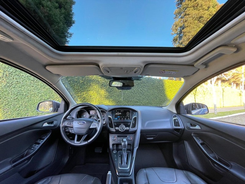 FOCUS 2.0 TITANIUM PLUS HATCH 16V FLEX 4P AUTO - 2017 - FARROUPILHA