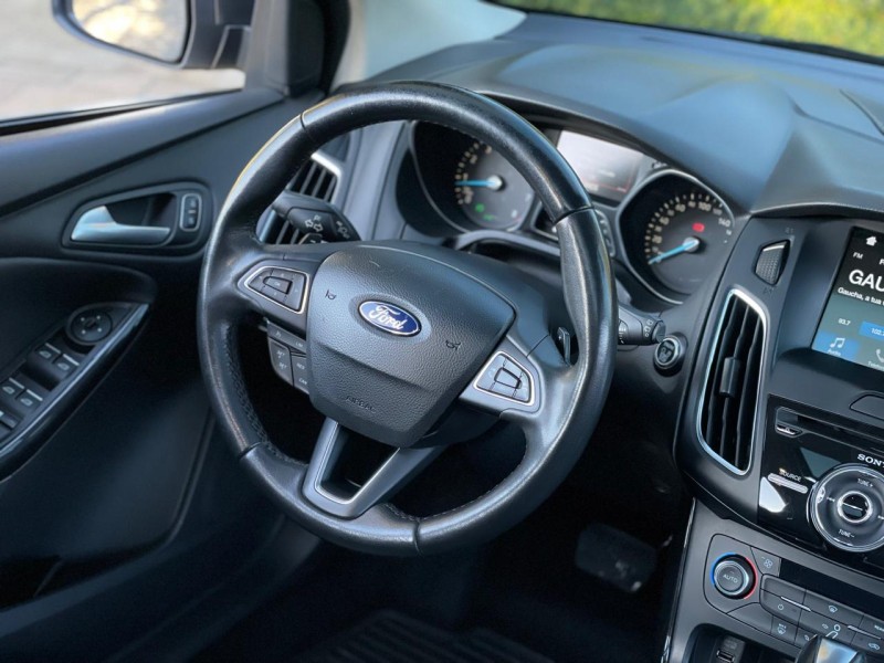 FOCUS 2.0 TITANIUM PLUS HATCH 16V FLEX 4P AUTO - 2017 - FARROUPILHA