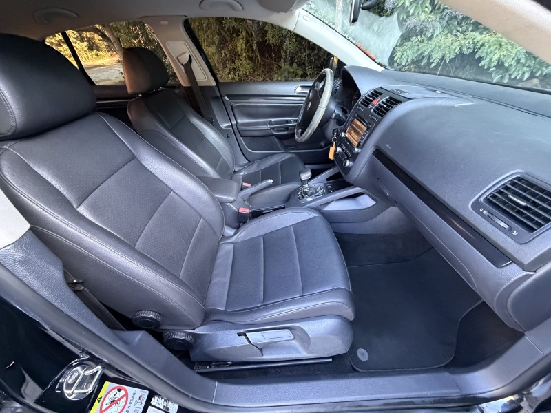 JETTA 2.5 I 20V 170CV GASOLINA 4P TIPTRONIC - 2010 - CAXIAS DO SUL