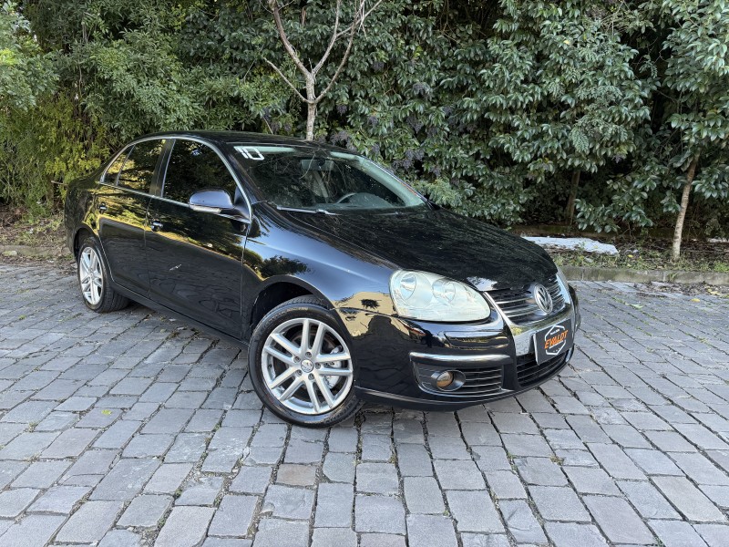 JETTA 2.5 I 20V 170CV GASOLINA 4P TIPTRONIC - 2010 - CAXIAS DO SUL