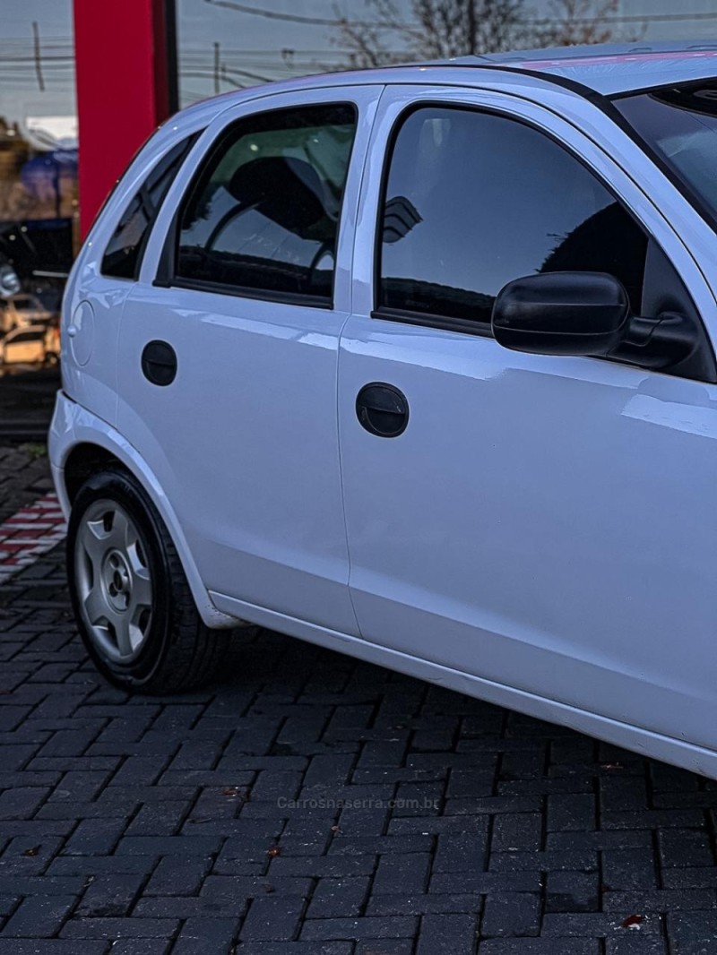 CORSA 1.8 MPFI MAXX 8V FLEX 4P MANUAL - 2003 - CANELA