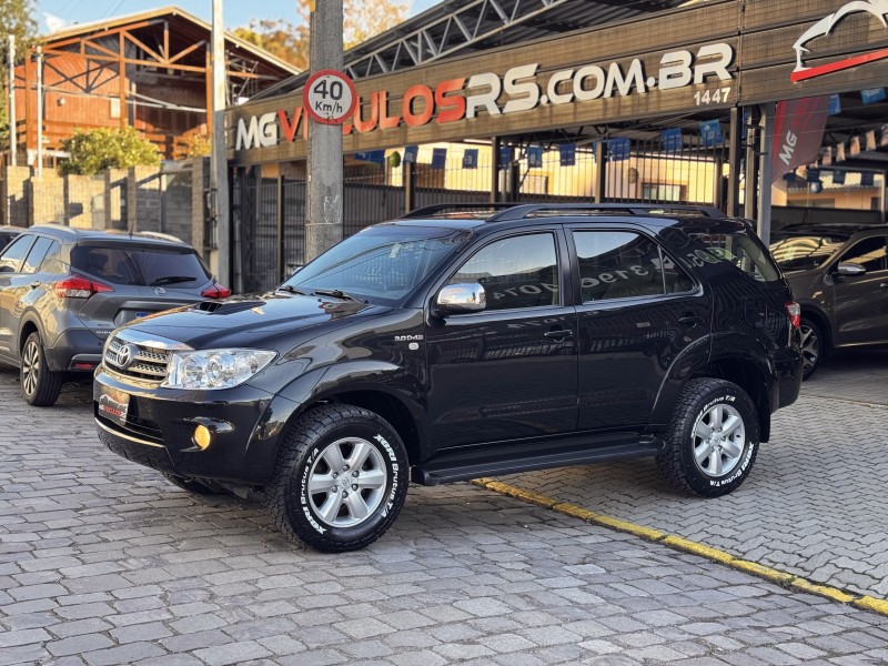 hilux sw4 3.0 srv 4x4 7 lugares 16v turbo intercooler diesel 4p automatico 2010 caxias do sul